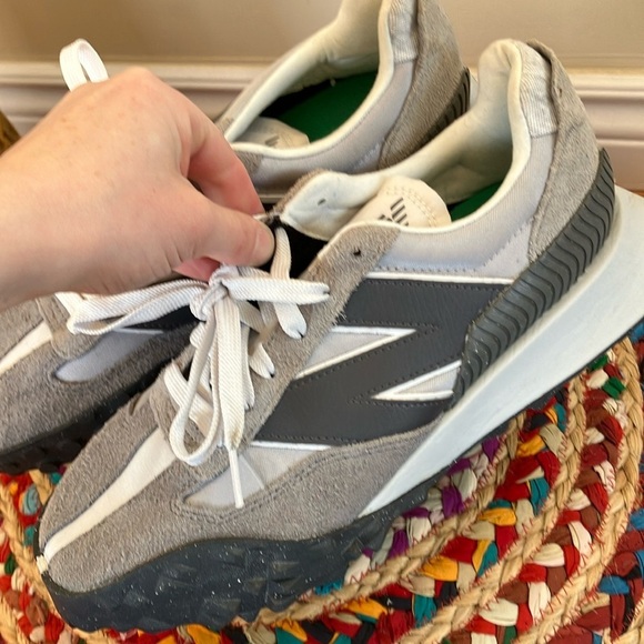 NWOT New Balance XC-72 Gray and White Sneakers - Picture 4 of 10
